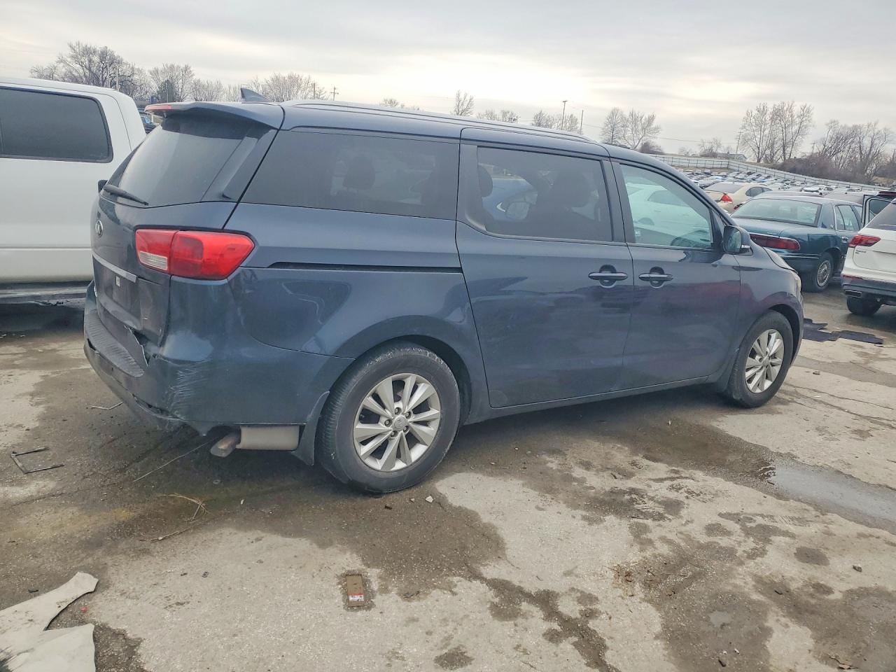 2016 KIA SEDONA LX photo 7