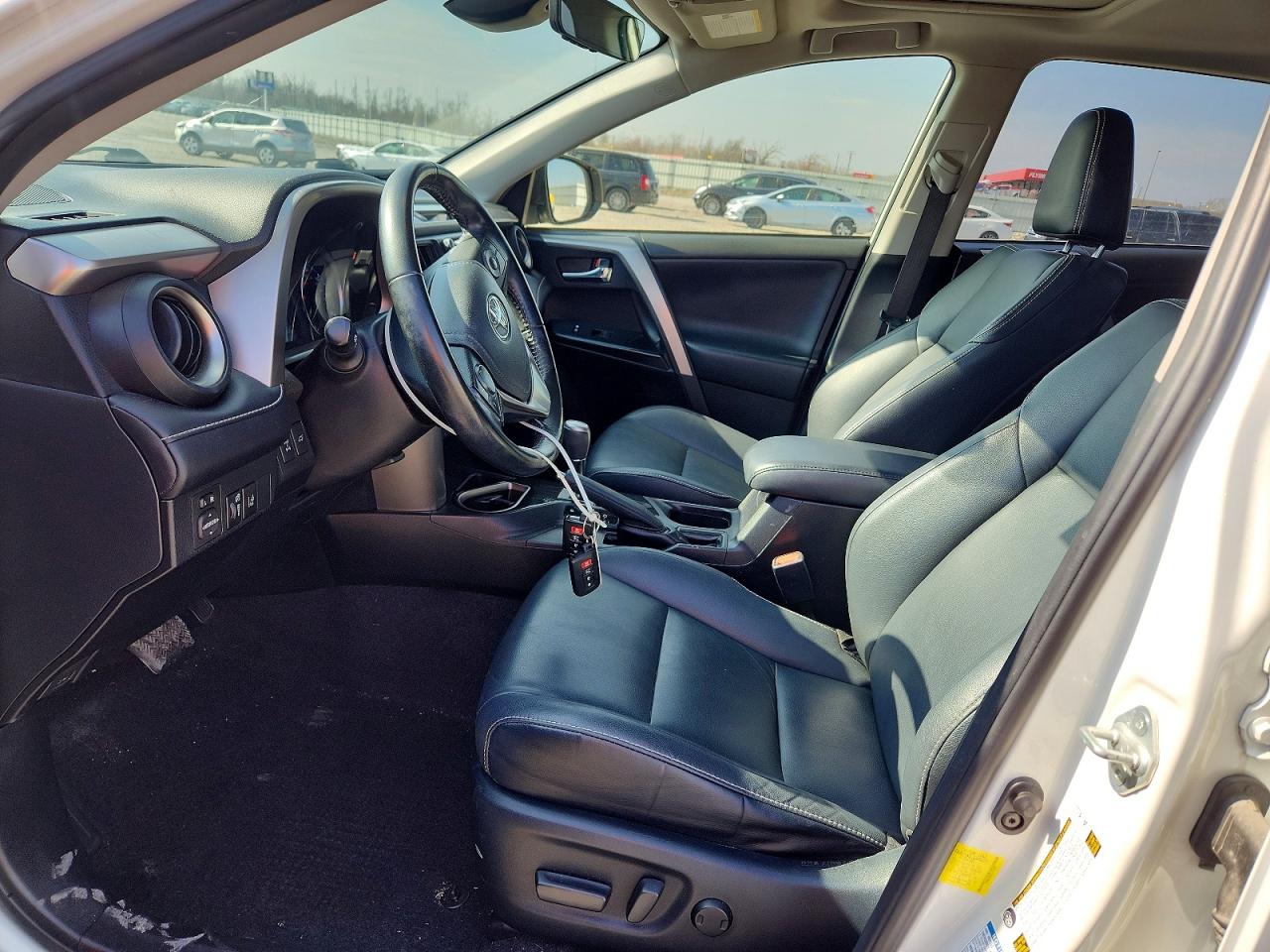 2018 TOYOTA RAV4 LIMITED photo 13