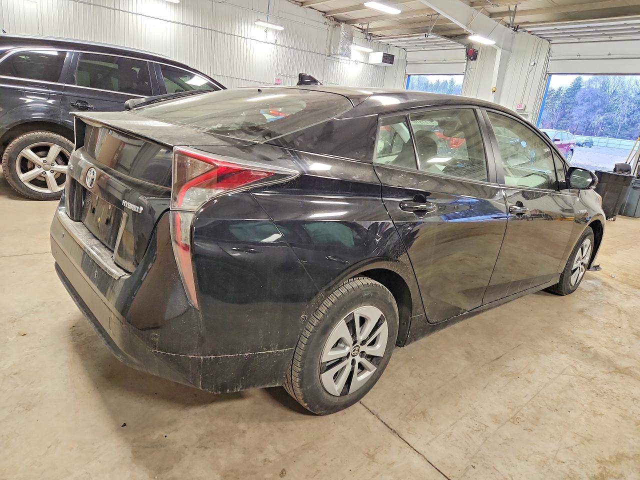 2018 TOYOTA PRIUS TWO photo 3