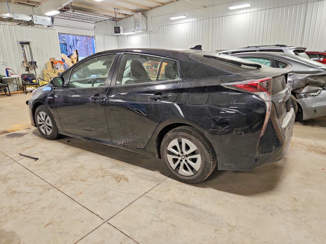2018 TOYOTA PRIUS TWO photo 2