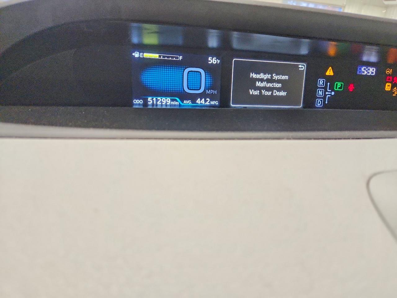 2018 TOYOTA PRIUS TWO photo 9