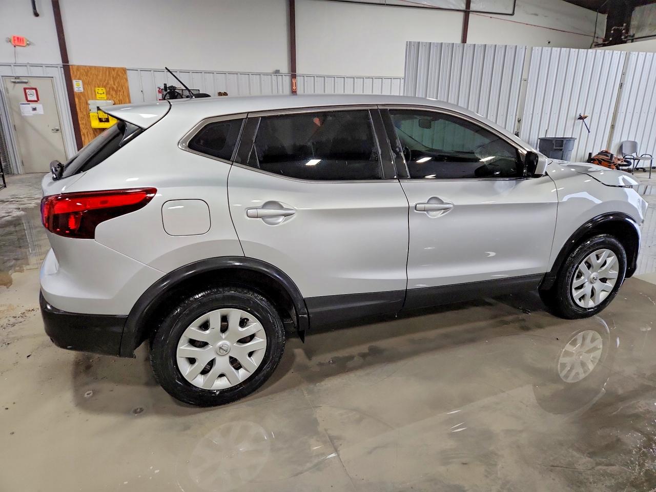 2019 NISSAN ROGUE SPORT S photo 3