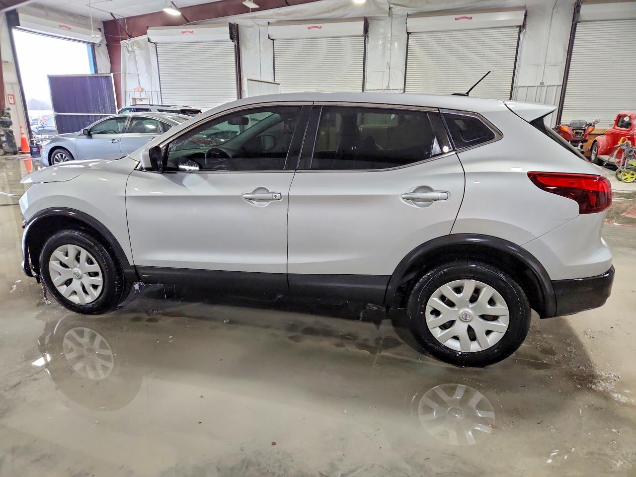 2019 NISSAN ROGUE SPORT S photo 2