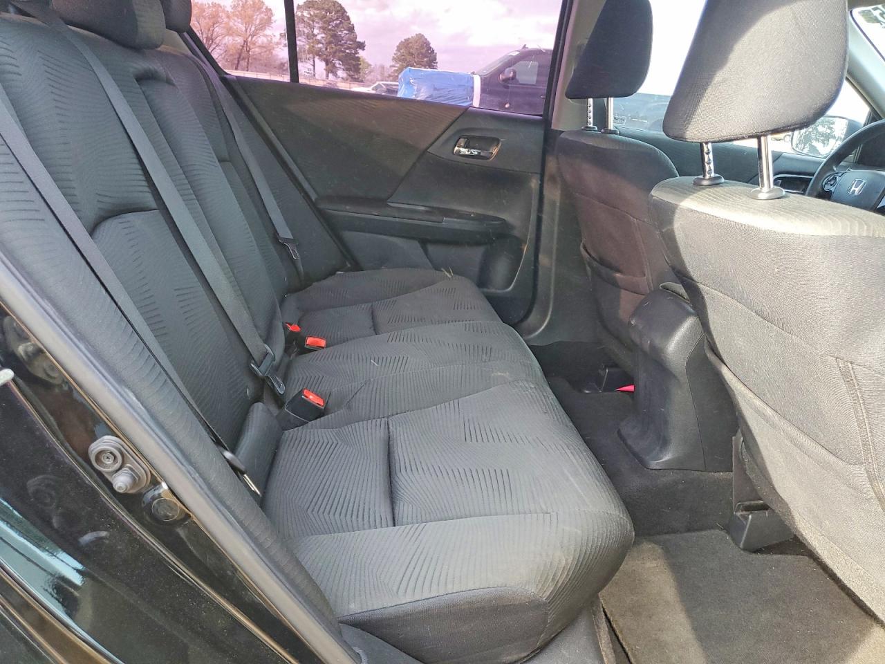 2016 HONDA ACCORD LX photo 19