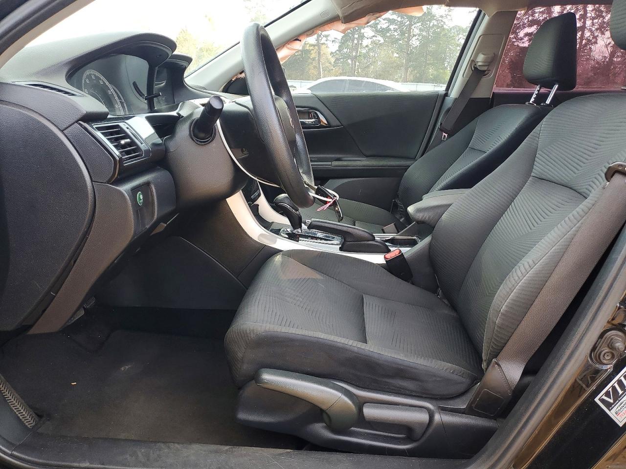 2016 HONDA ACCORD LX photo 13