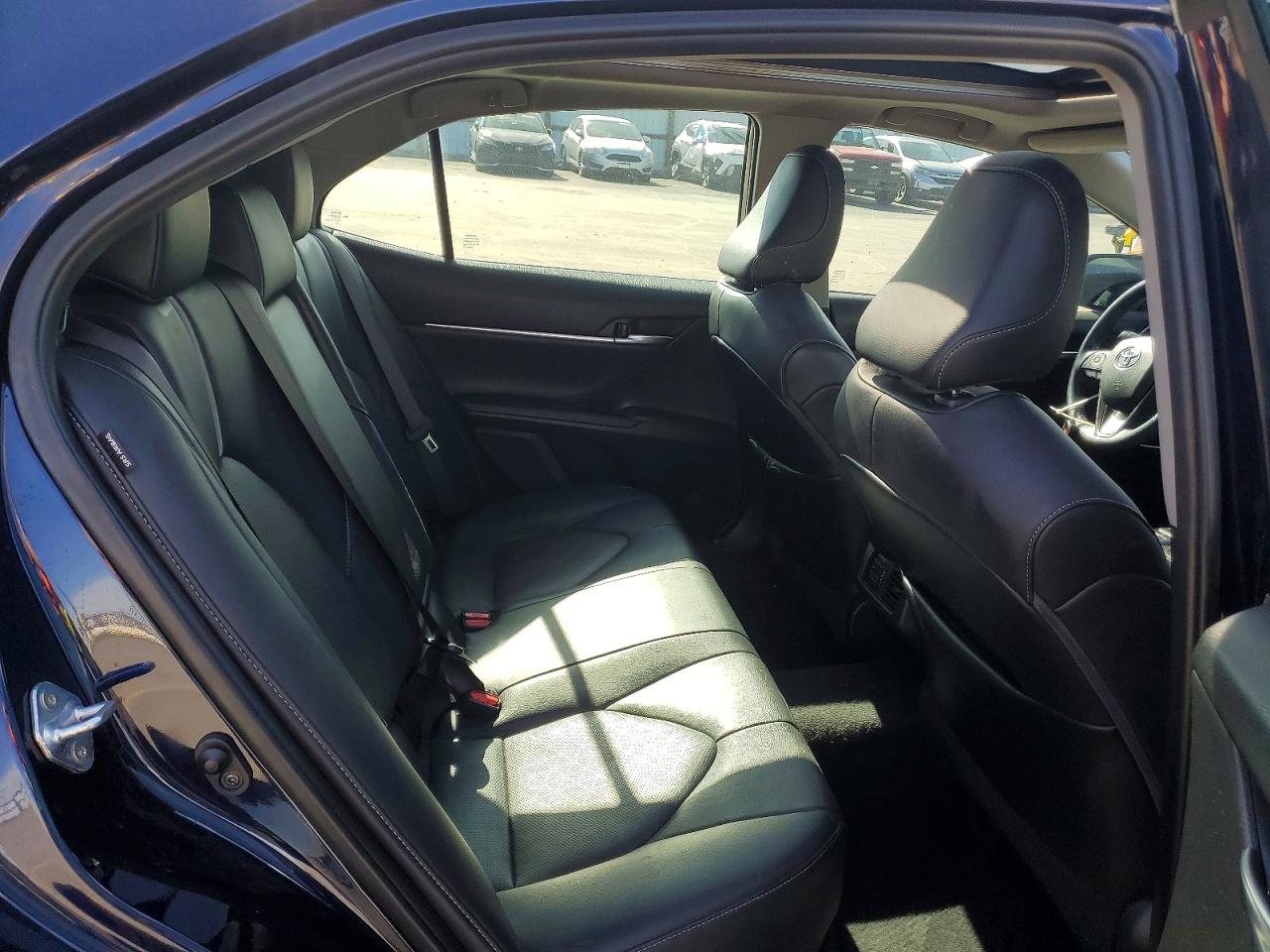 2021 TOYOTA CAMRY XSE photo 19