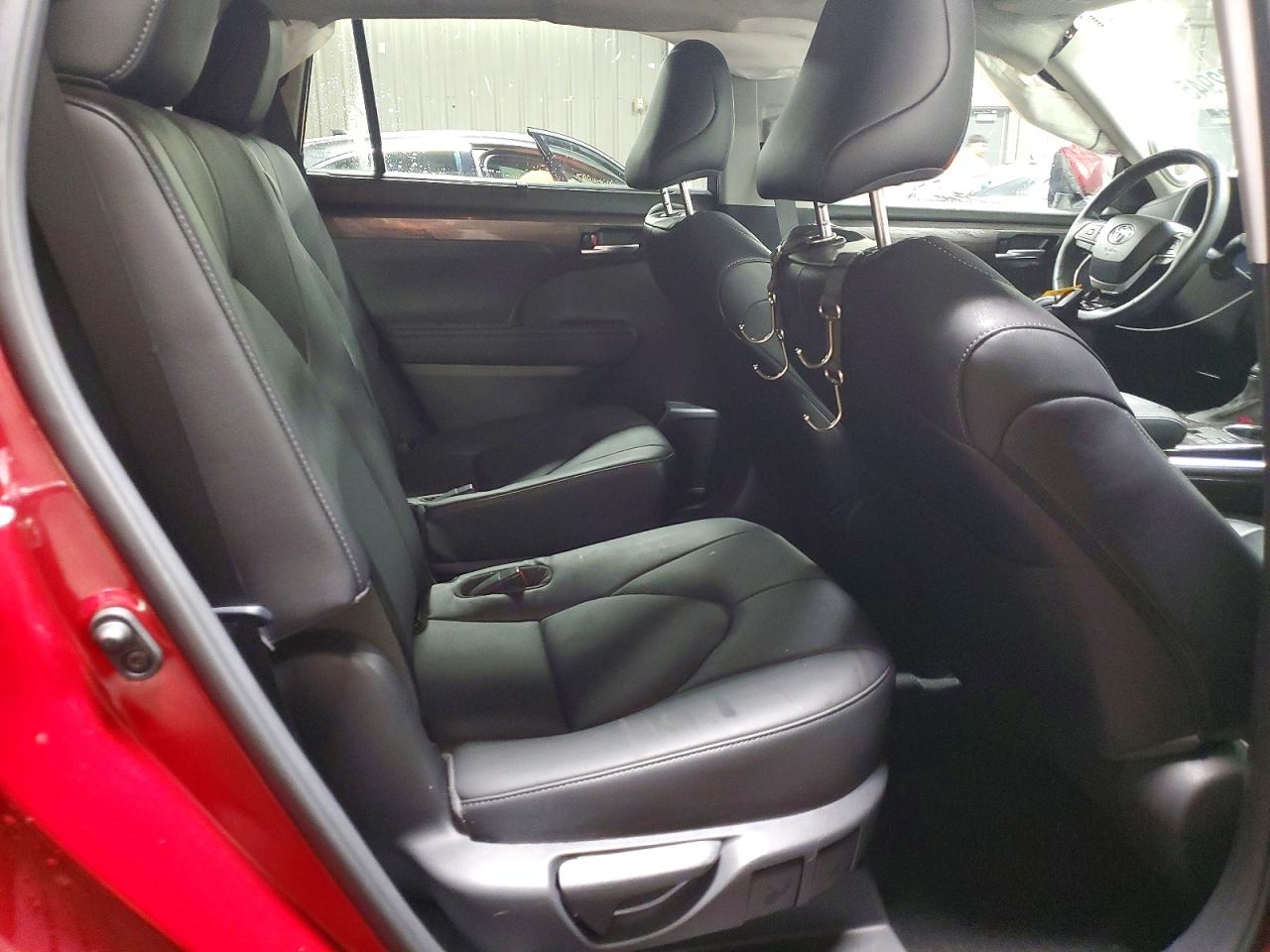 2023 TOYOTA HIGHLANDER LIMITED photo 31