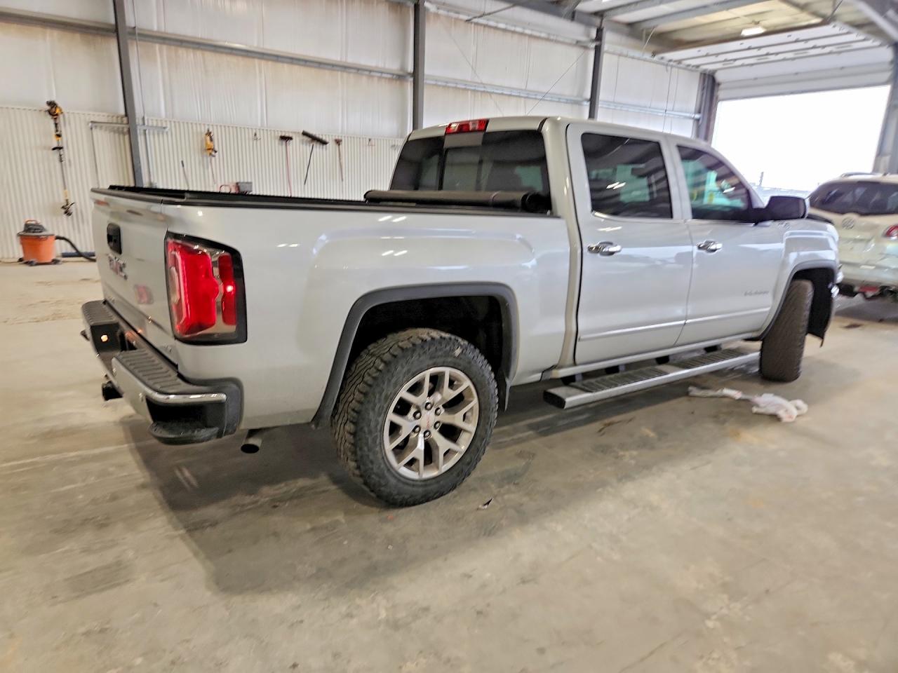 2017 GMC SIERRA K1500 SLT photo 5