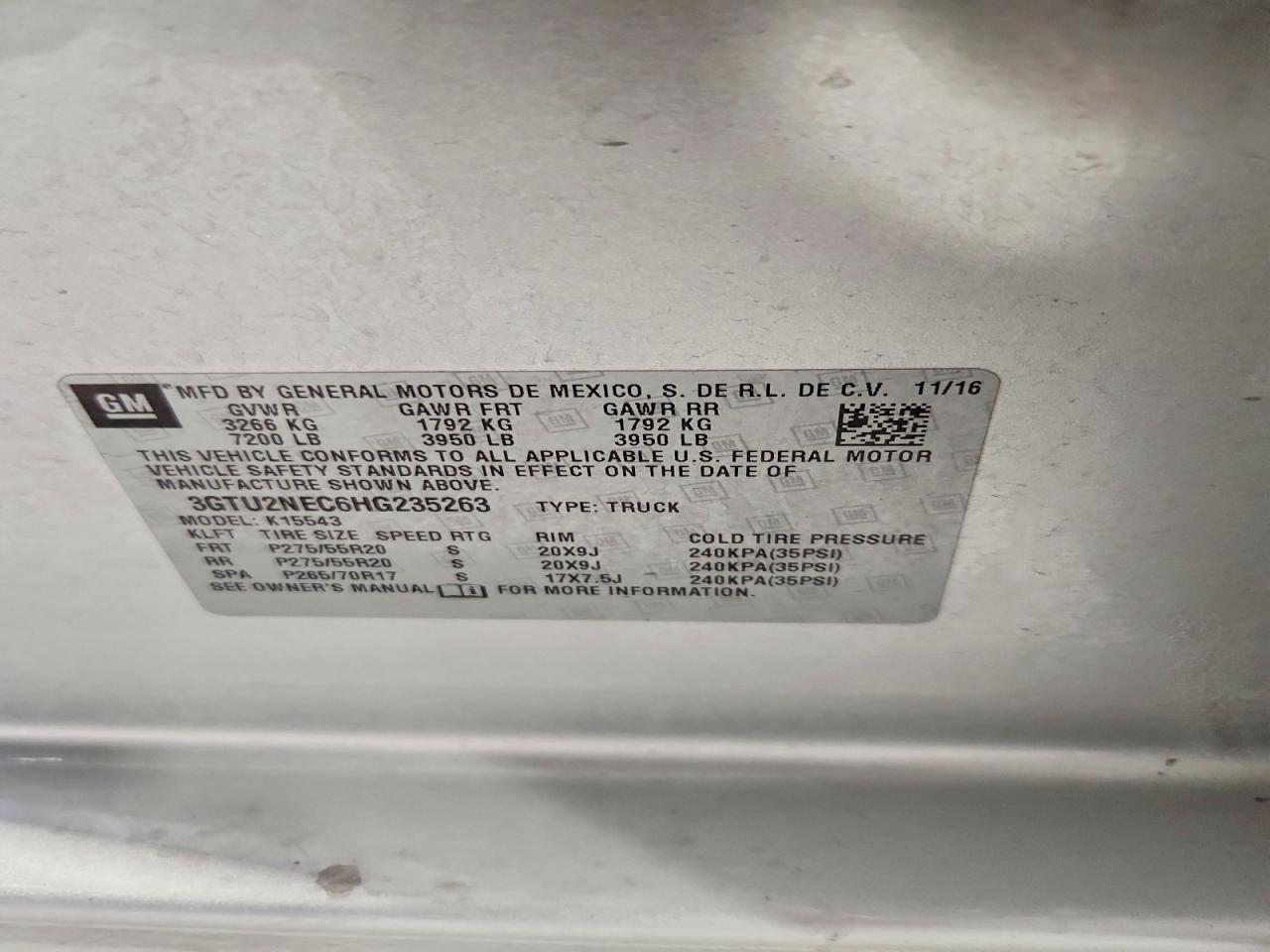2017 GMC SIERRA K1500 SLT photo 23