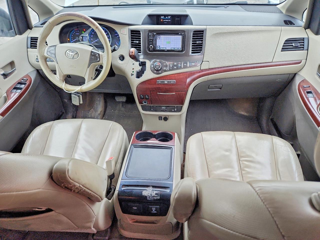 2014 TOYOTA SIENNA XLE 8-PASSENGER photo 22