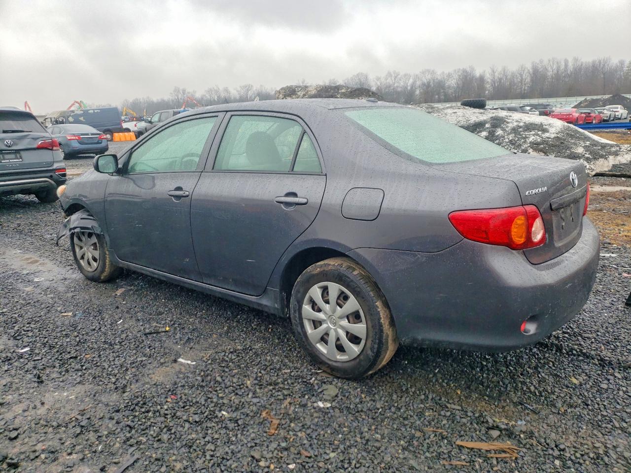 2009 TOYOTA COROLLA LE photo 2