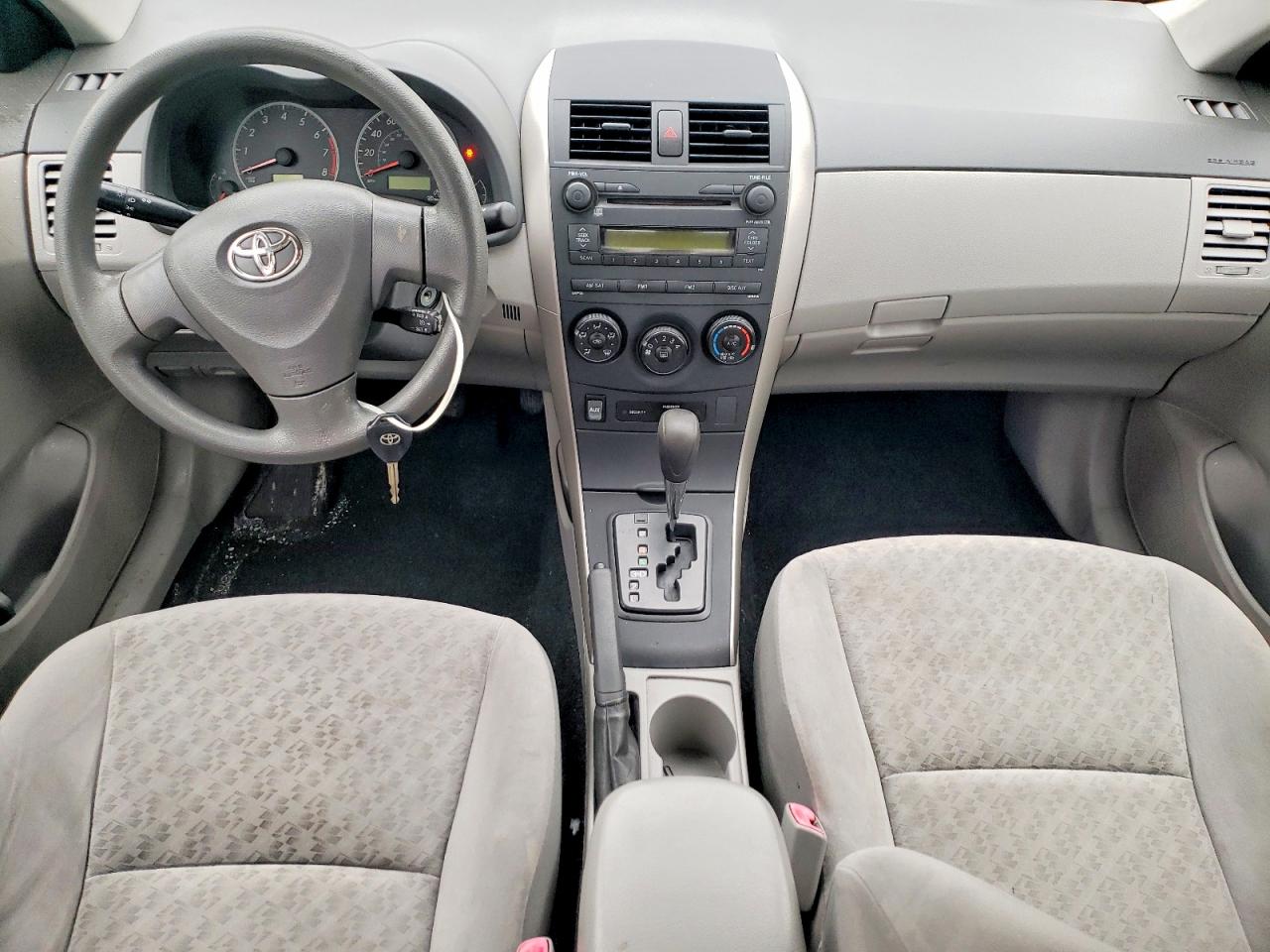 2009 TOYOTA COROLLA LE photo 8