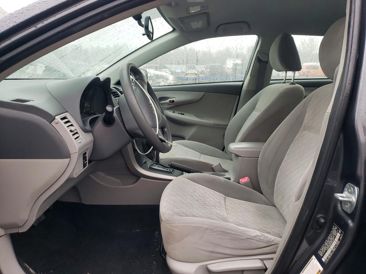 2009 TOYOTA COROLLA LE photo 7