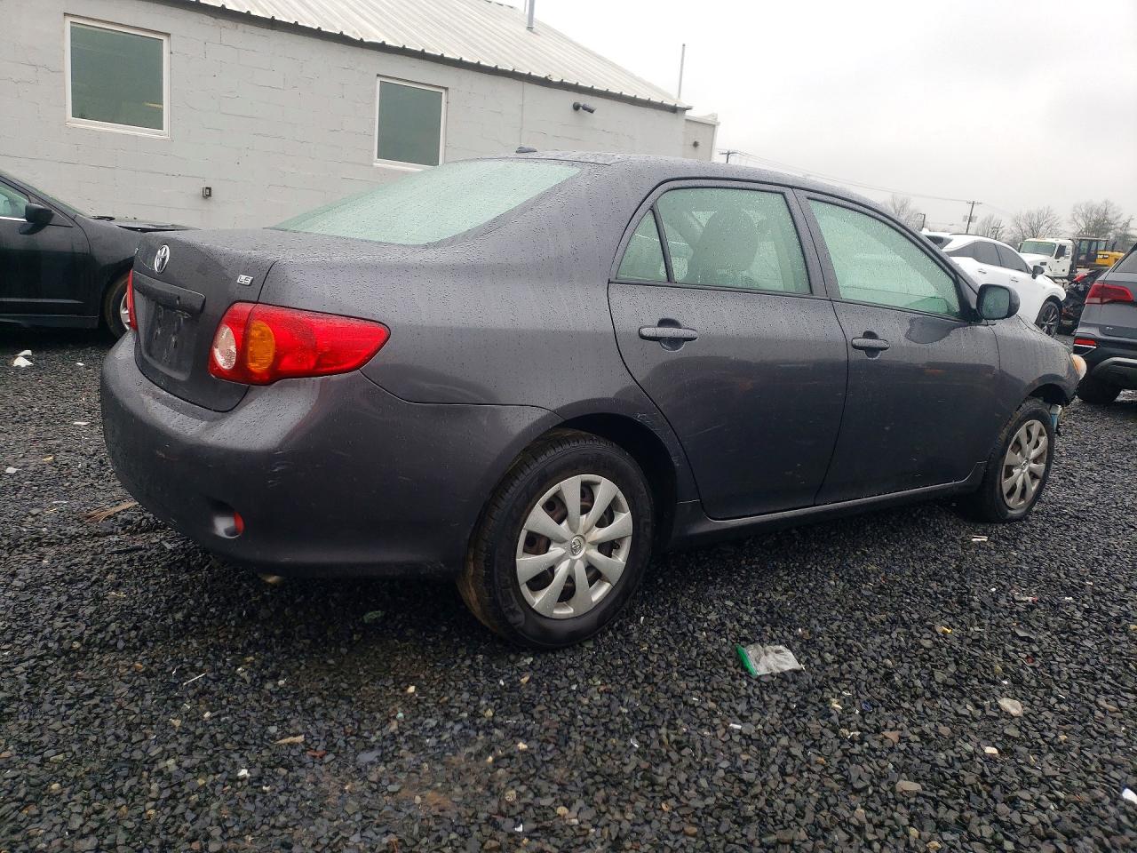 2009 TOYOTA COROLLA LE photo 3