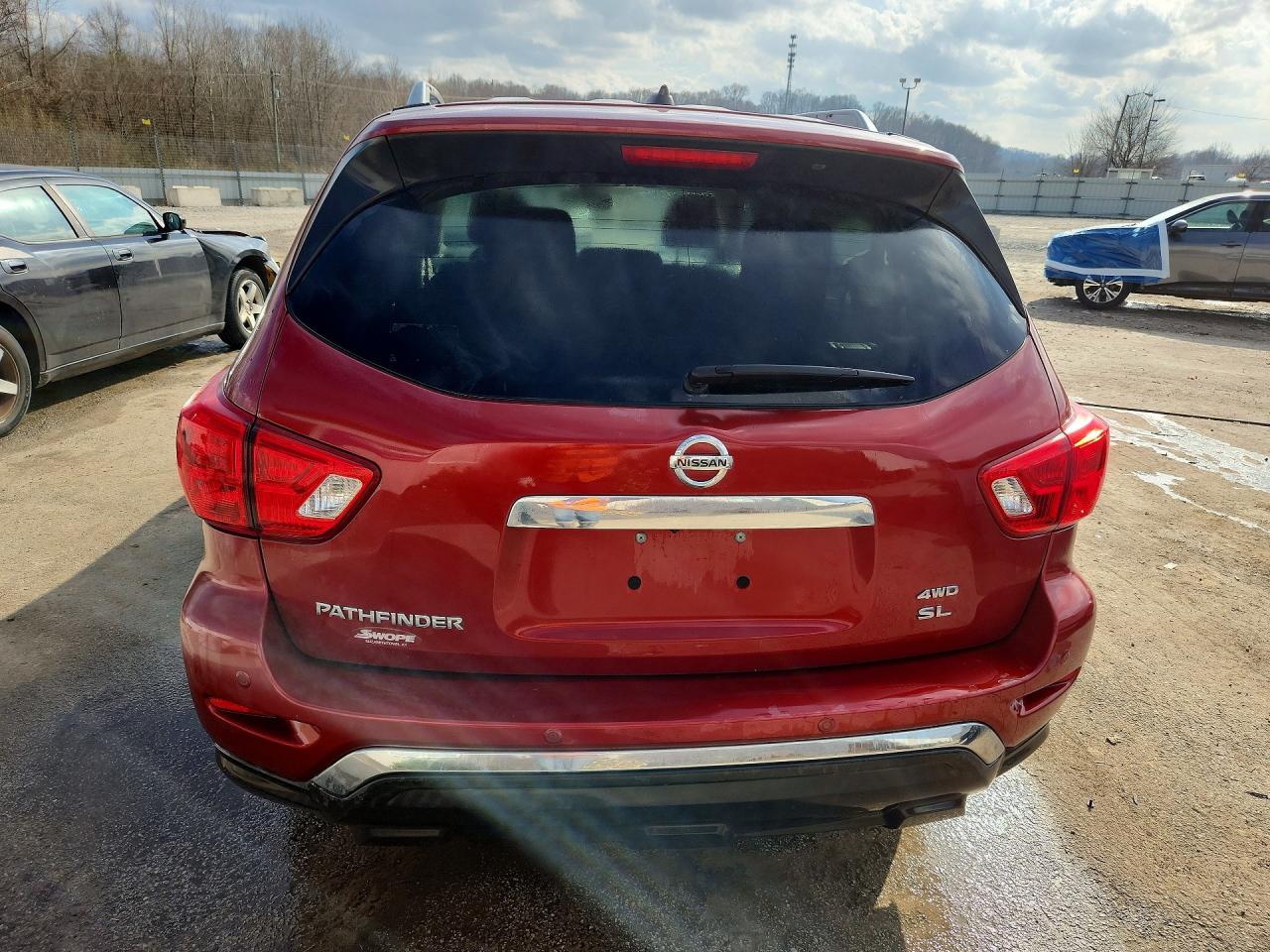 2017 NISSAN PATHFINDER SL photo 16