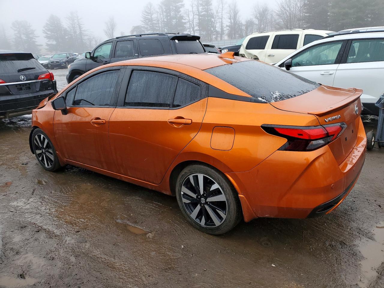 2021 NISSAN VERSA SR photo 3