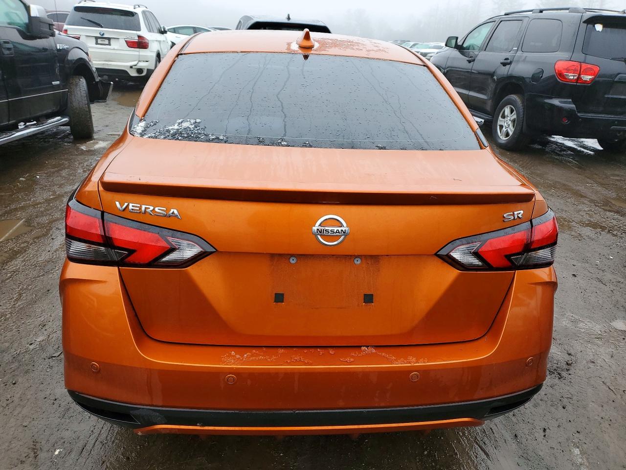 2021 NISSAN VERSA SR photo 11