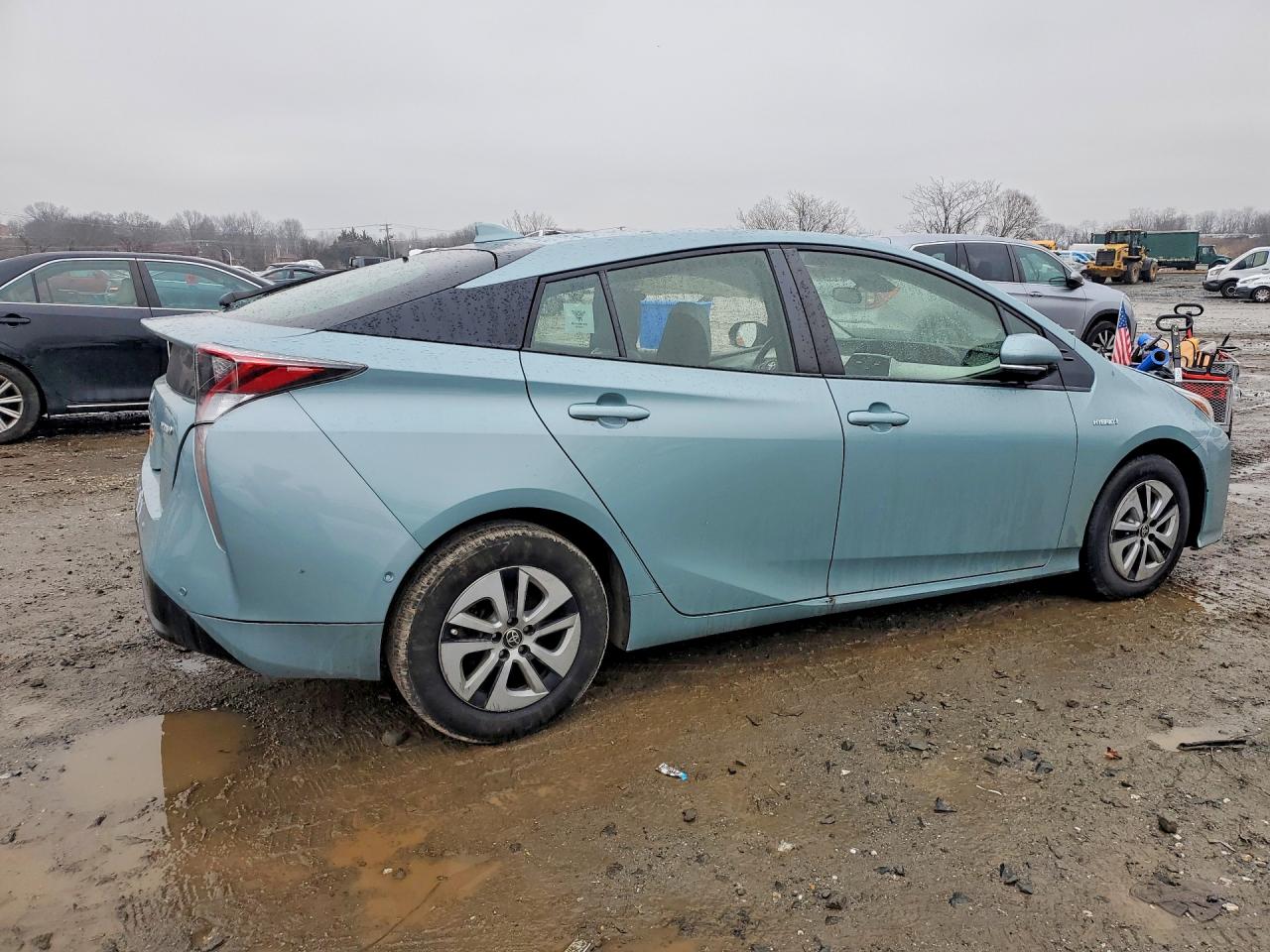 2018 TOYOTA PRIUS TWO photo 3