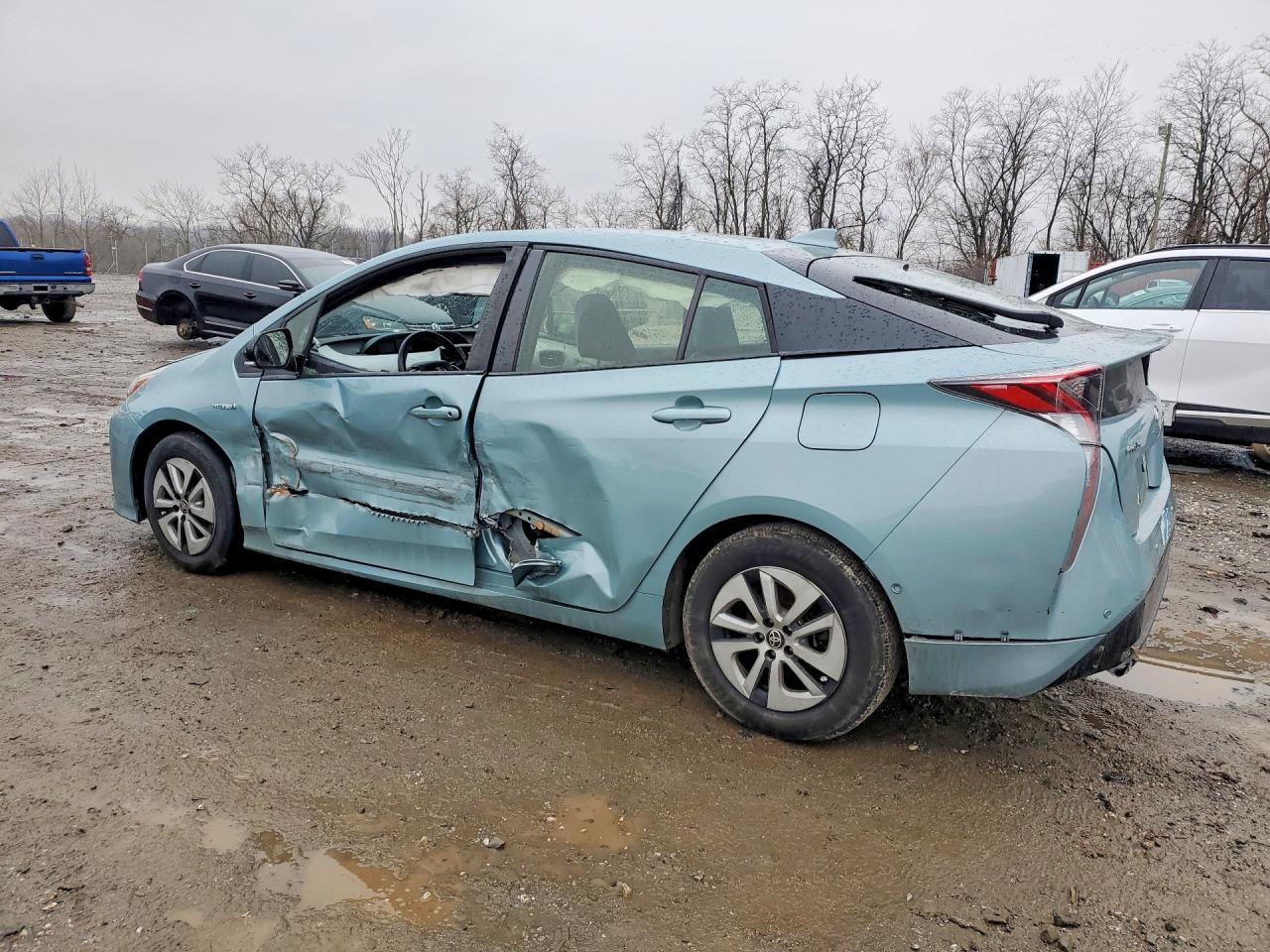 2018 TOYOTA PRIUS TWO photo 2