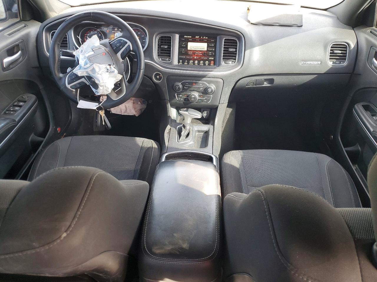 2015 DODGE CHARGER SXT photo 22