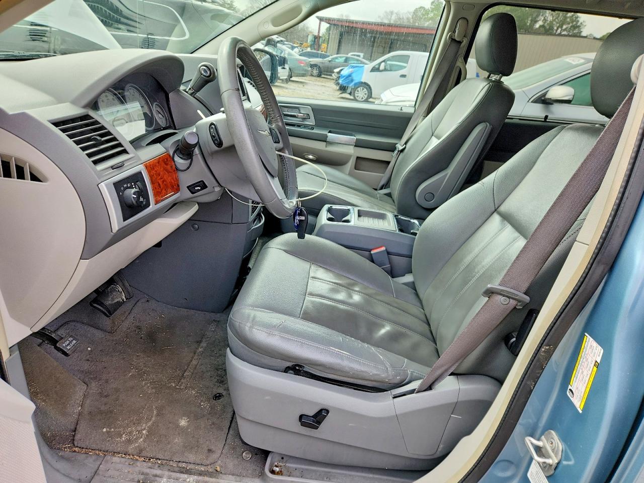 2008 CHRYSLER TOWN & COUNTRY TOURING photo 13
