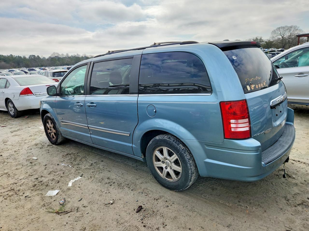 2008 CHRYSLER TOWN & COUNTRY TOURING photo 3