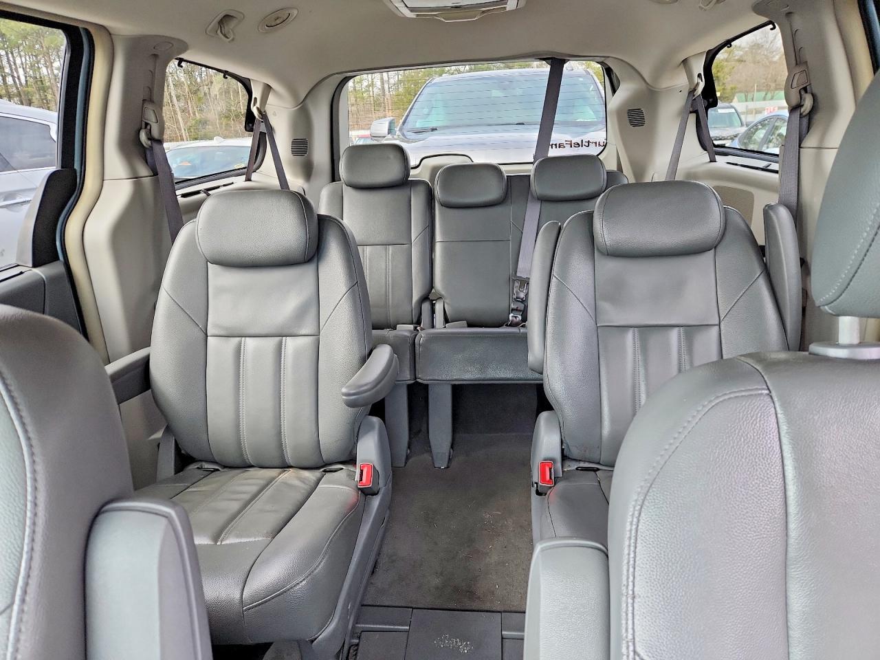 2008 CHRYSLER TOWN & COUNTRY TOURING photo 19