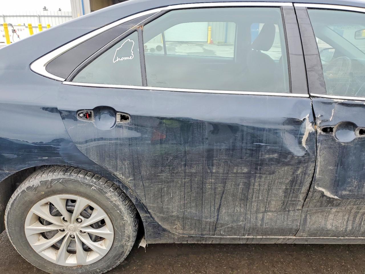 2016 TOYOTA CAMRY LE photo 10