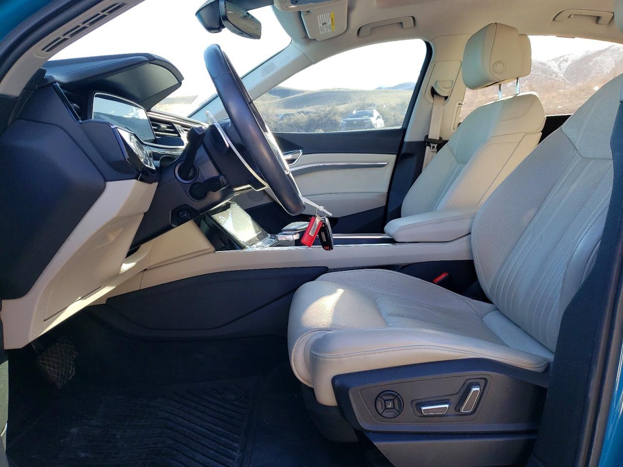 2021 AUDI E-TRON SPORTBACK PRESTIGE photo 7