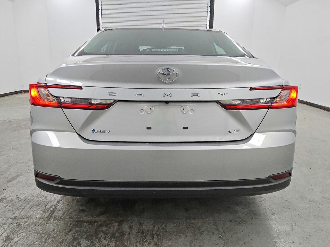 2025 TOYOTA CAMRY LE photo 6