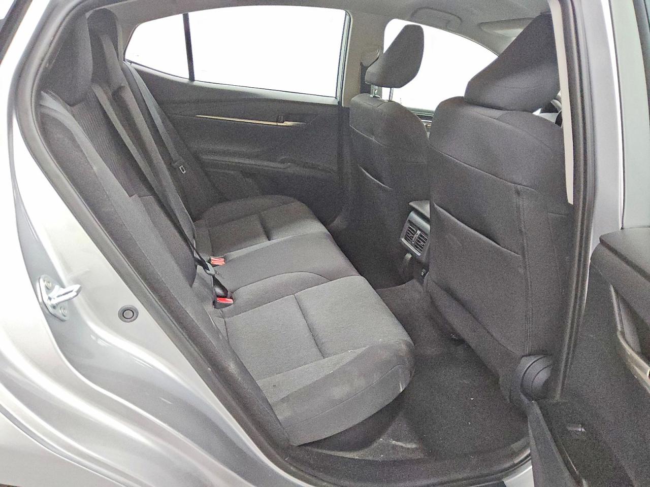 2025 TOYOTA CAMRY LE photo 10