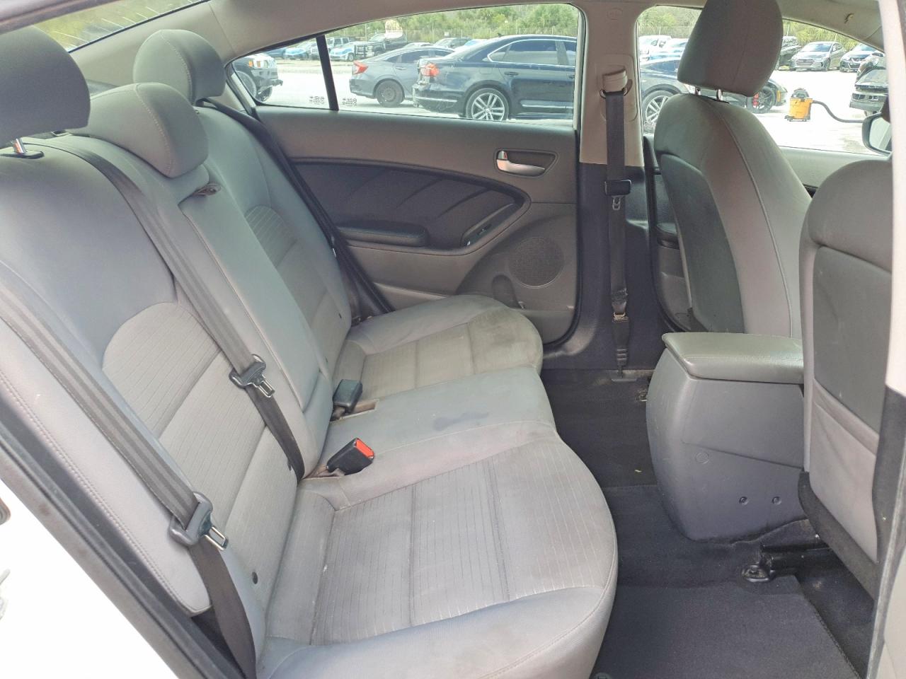 2017 KIA FORTE LX photo 10
