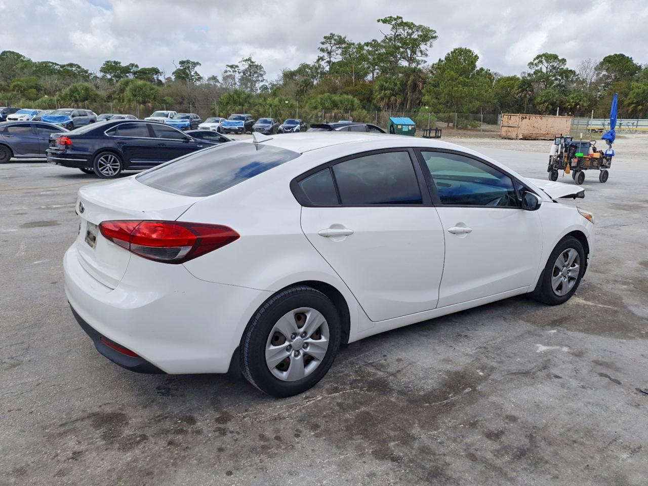 2017 KIA FORTE LX photo 3