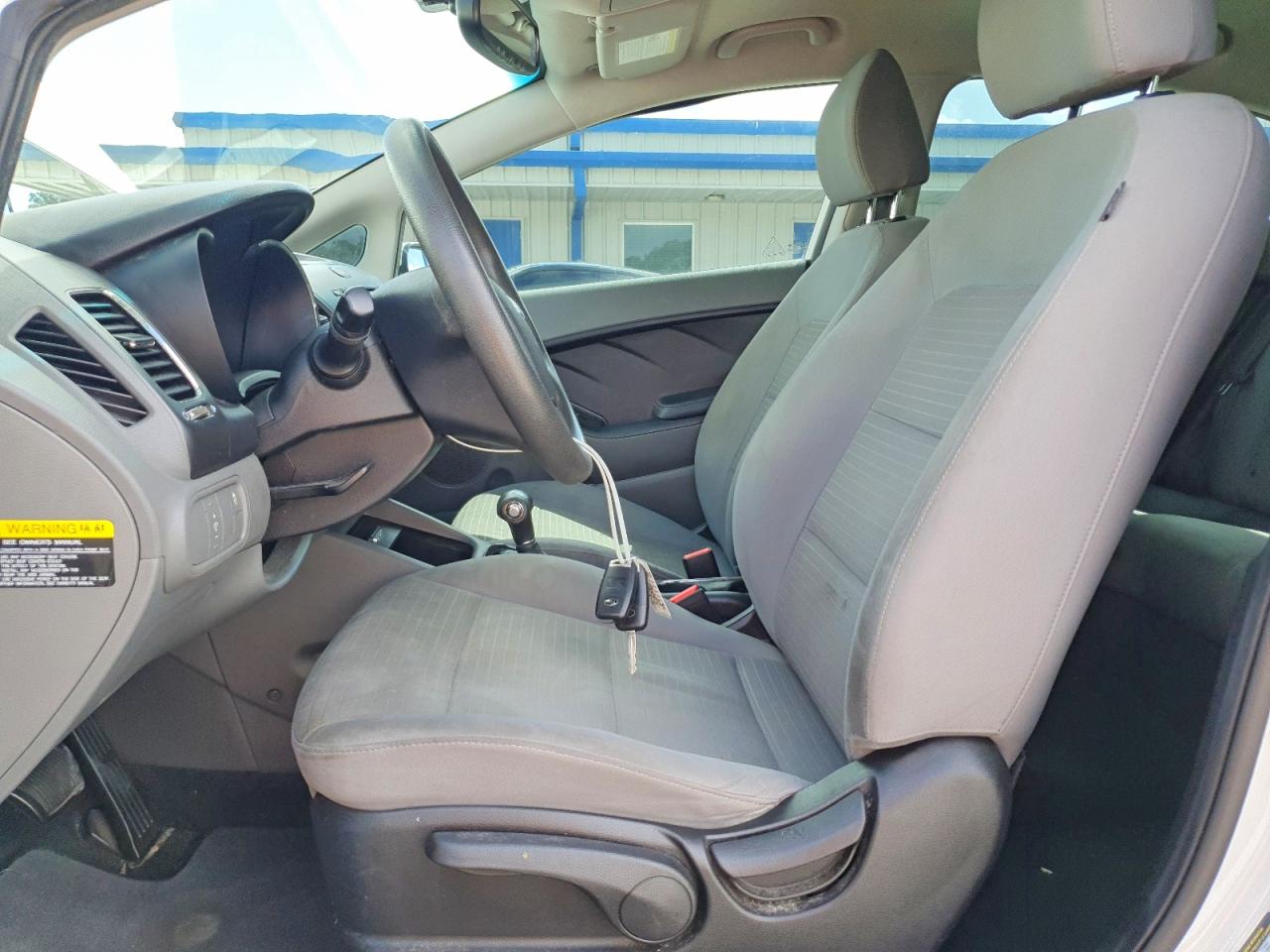 2017 KIA FORTE LX photo 7
