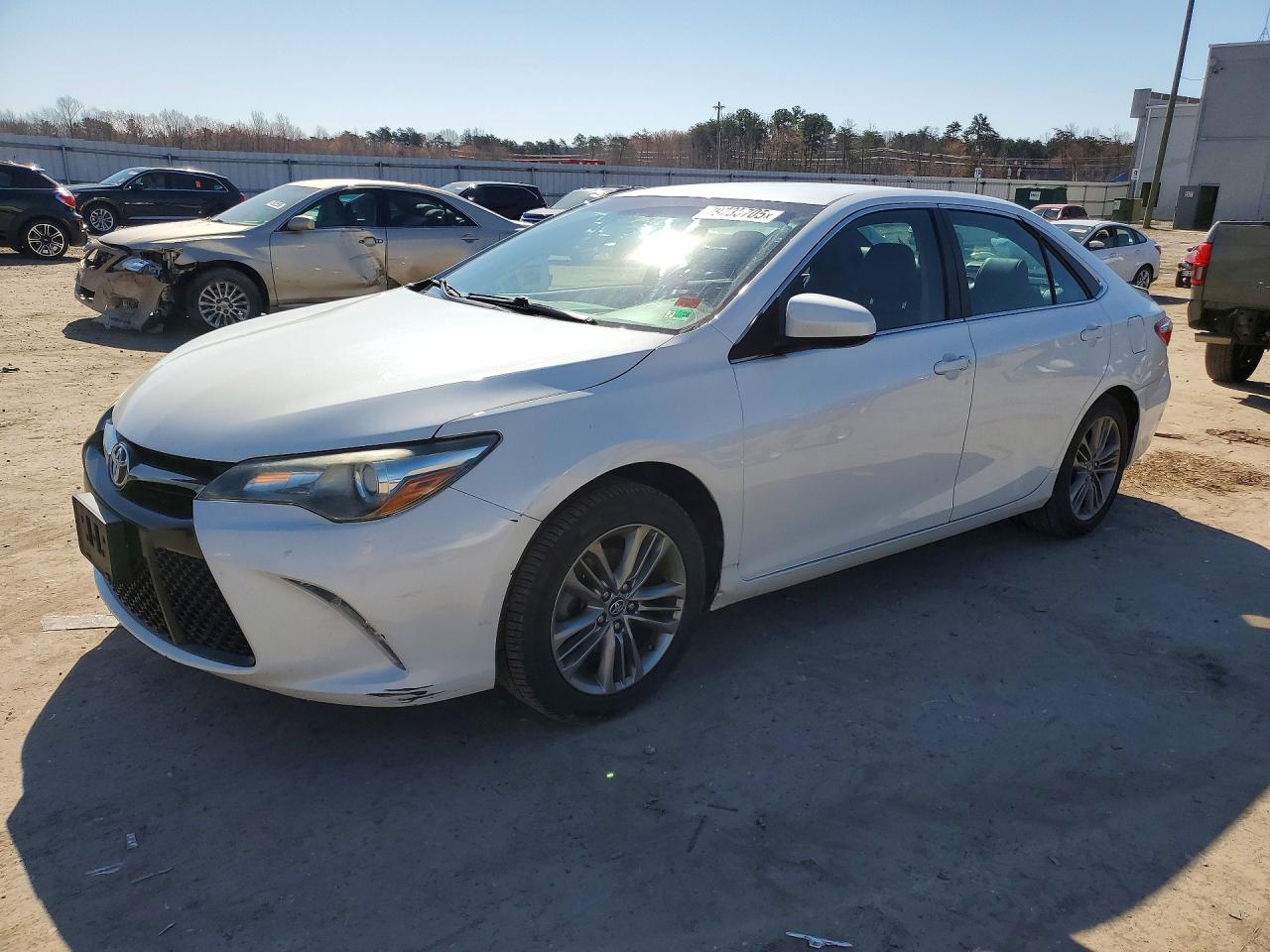2016 TOYOTA CAMRY