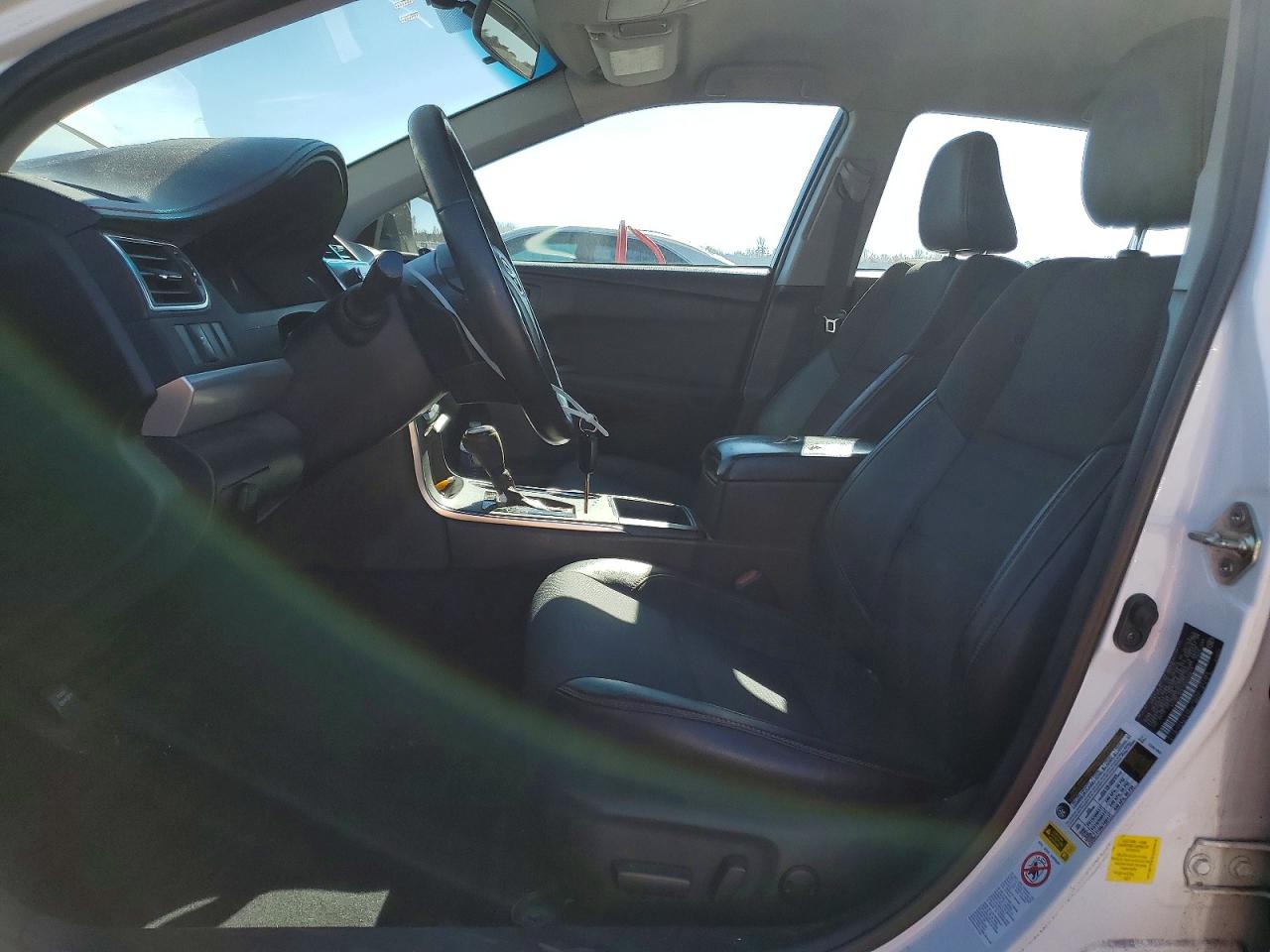 2016 TOYOTA CAMRY SE photo 13