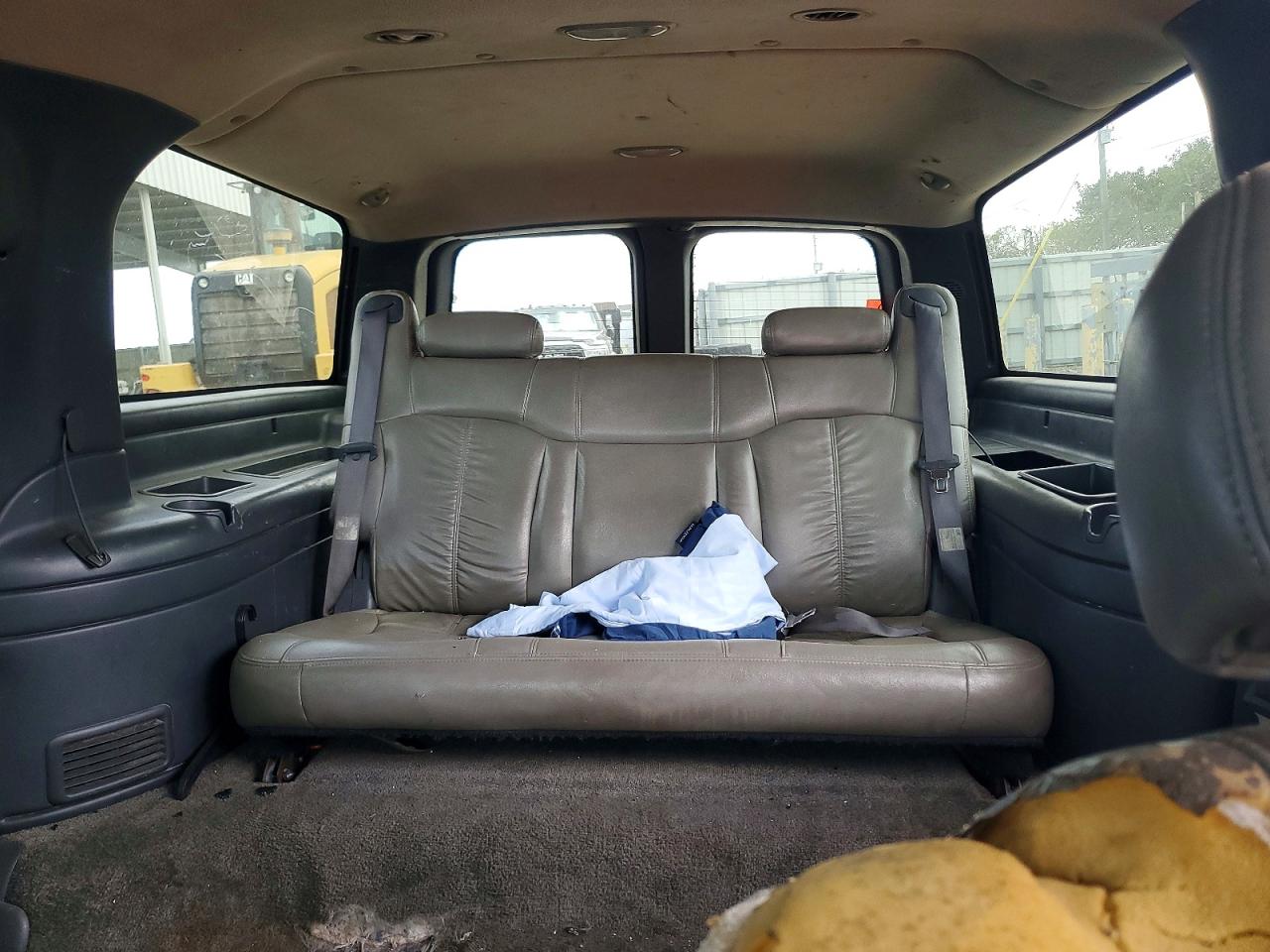 2002 CHEVROLET SUBURBAN C1500 photo 10