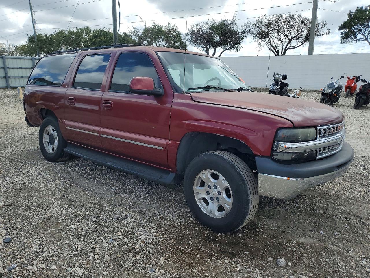 2002 CHEVROLET SUBURBAN C1500 photo 4