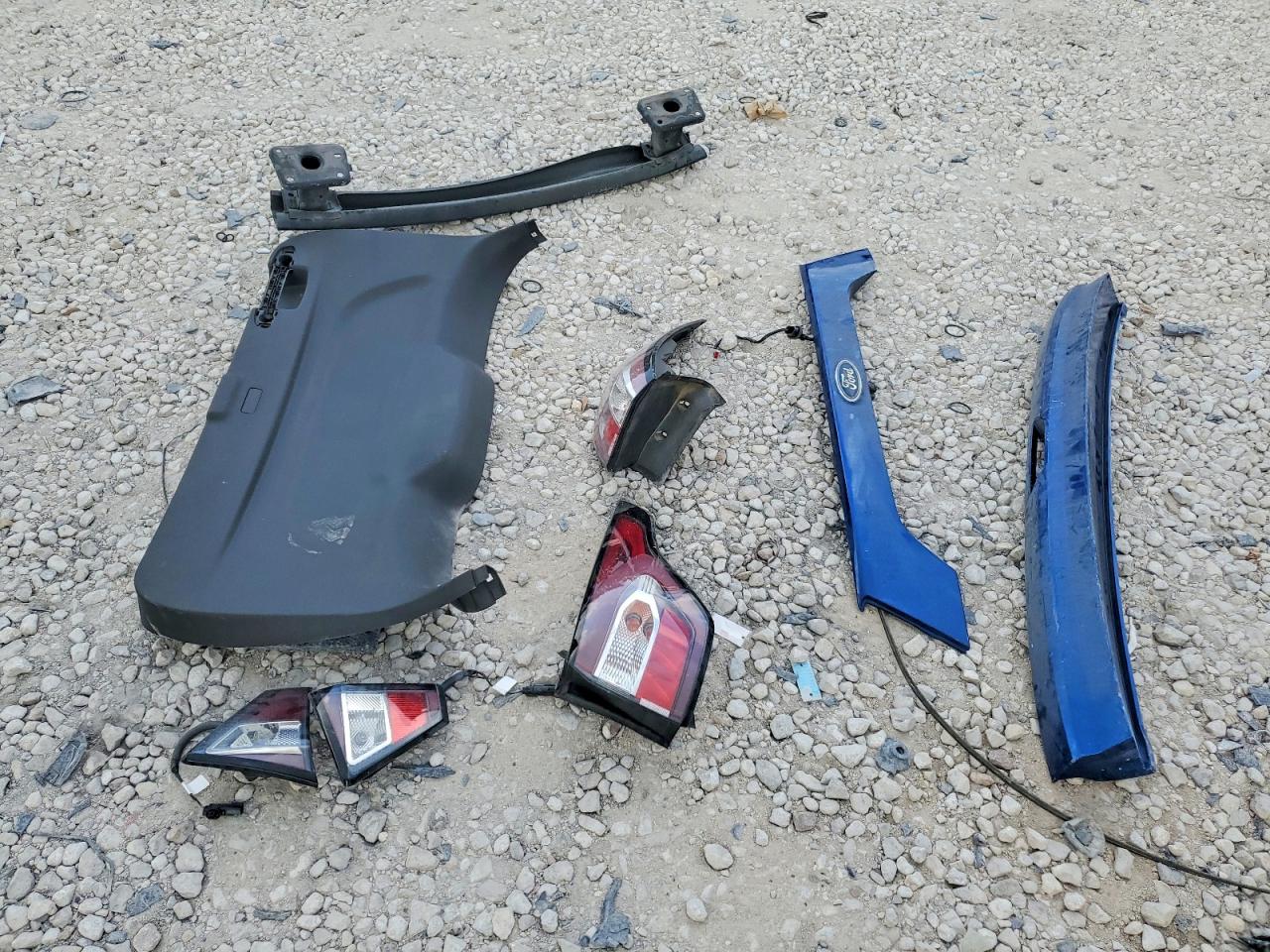 2018 FORD ESCAPE SE photo 25