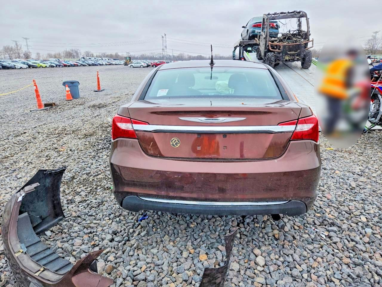 2013 CHRYSLER 200 LX photo 11