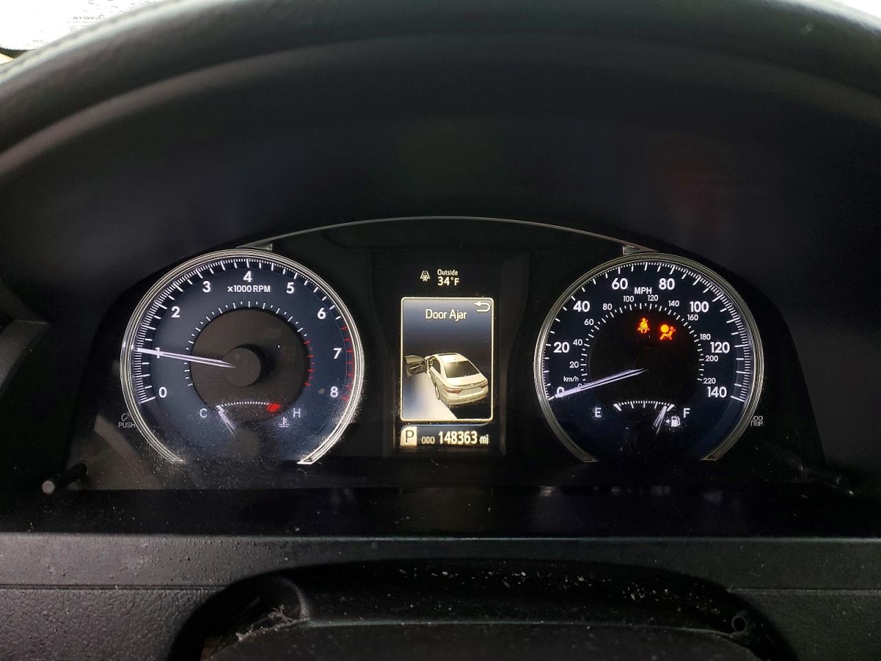2016 TOYOTA CAMRY LE photo 25