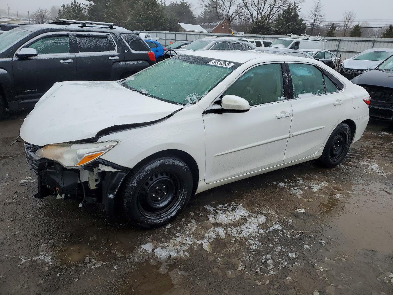 2016 TOYOTA CAMRY