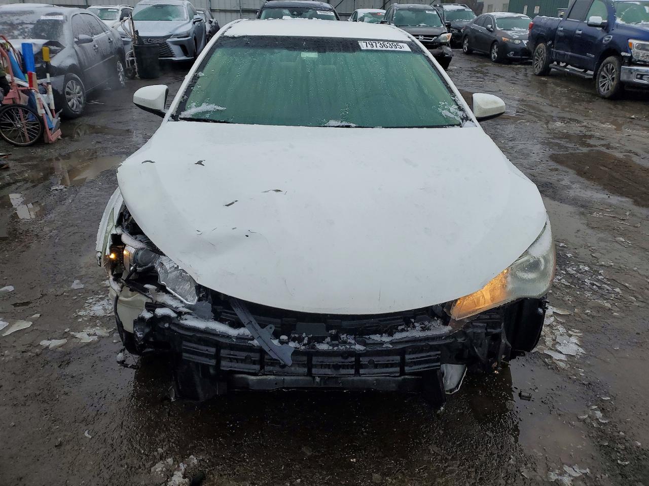2016 TOYOTA CAMRY LE photo 13