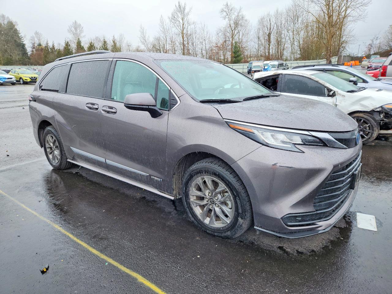 2021 TOYOTA SIENNA photo 7