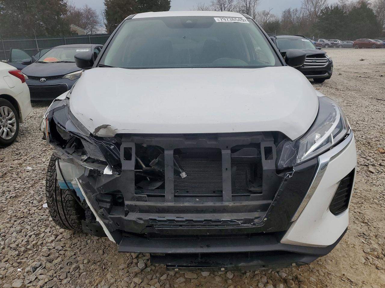 2023 NISSAN KICKS S photo 5