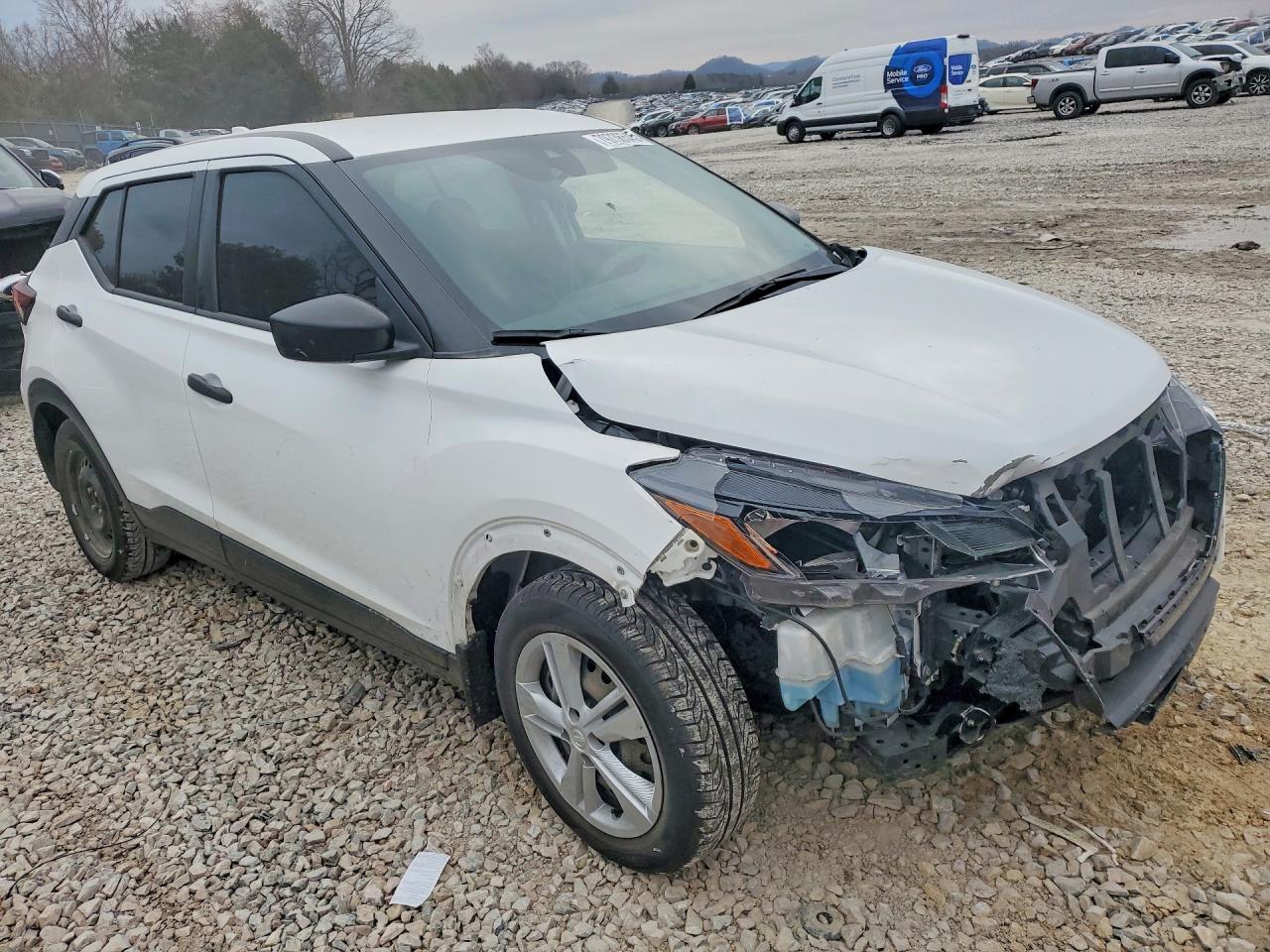 2023 NISSAN KICKS S photo 4