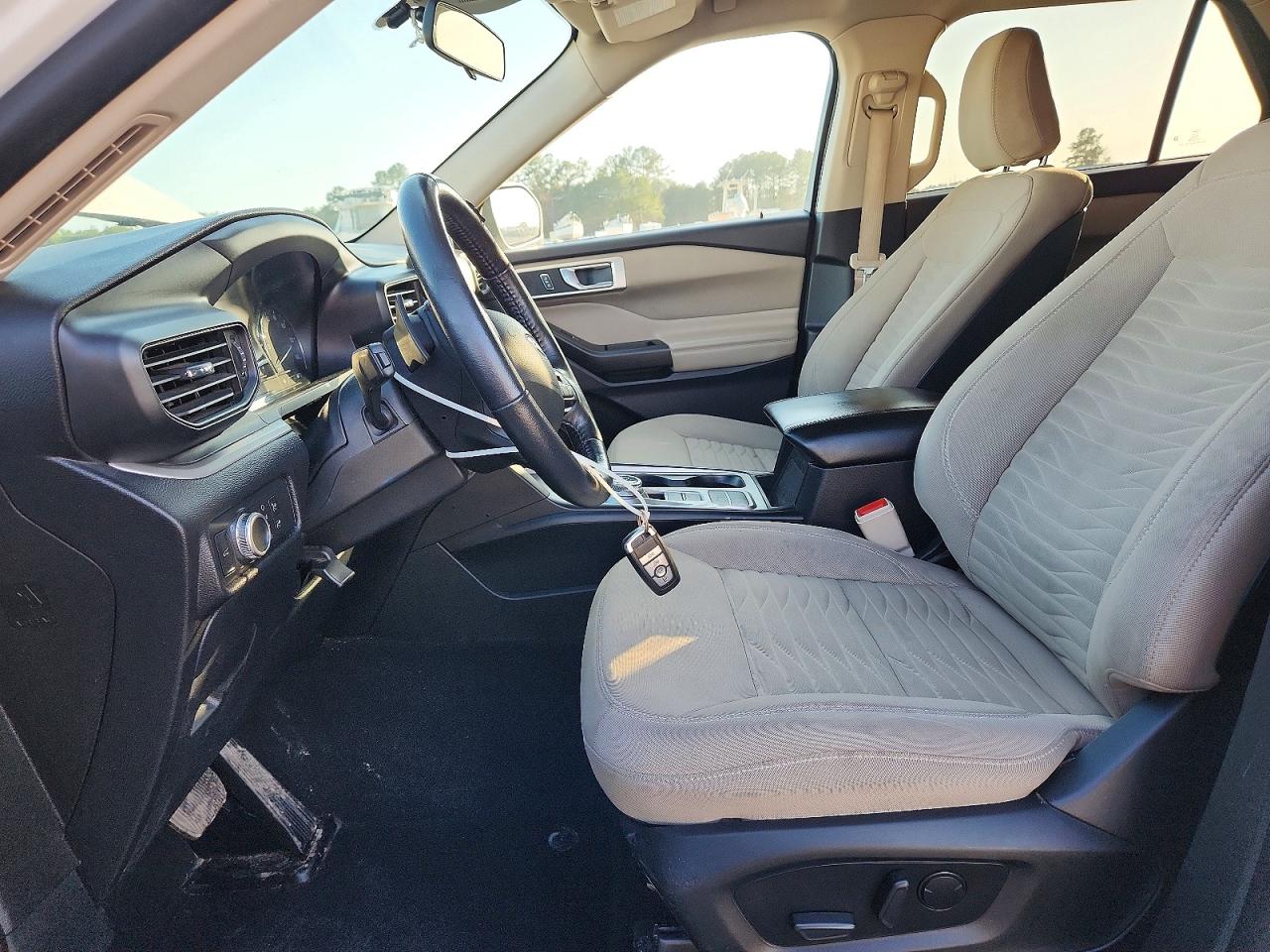 2020 FORD EXPLORER XLT photo 7