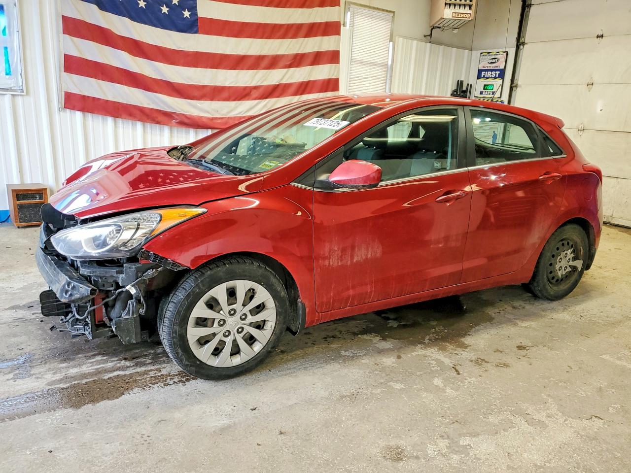 2017 HYUNDAI ELANTRA GT BASE photo 2