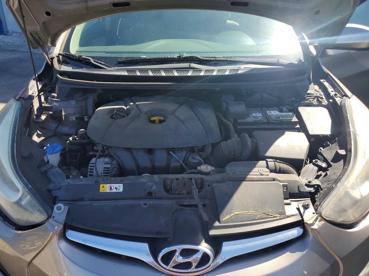 2015 HYUNDAI ELANTRA SE photo 11
