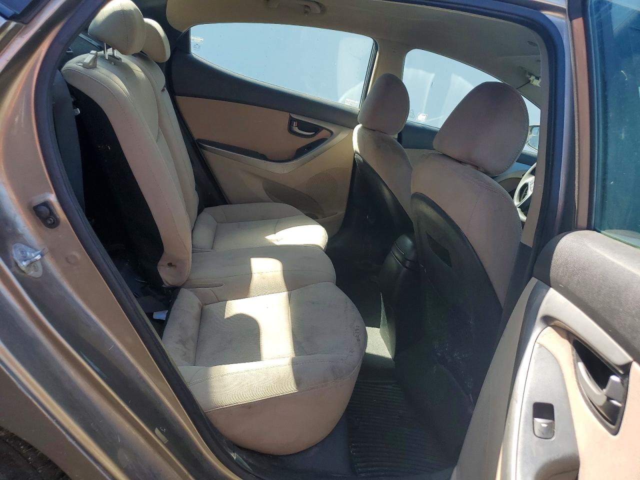 2015 HYUNDAI ELANTRA SE photo 10
